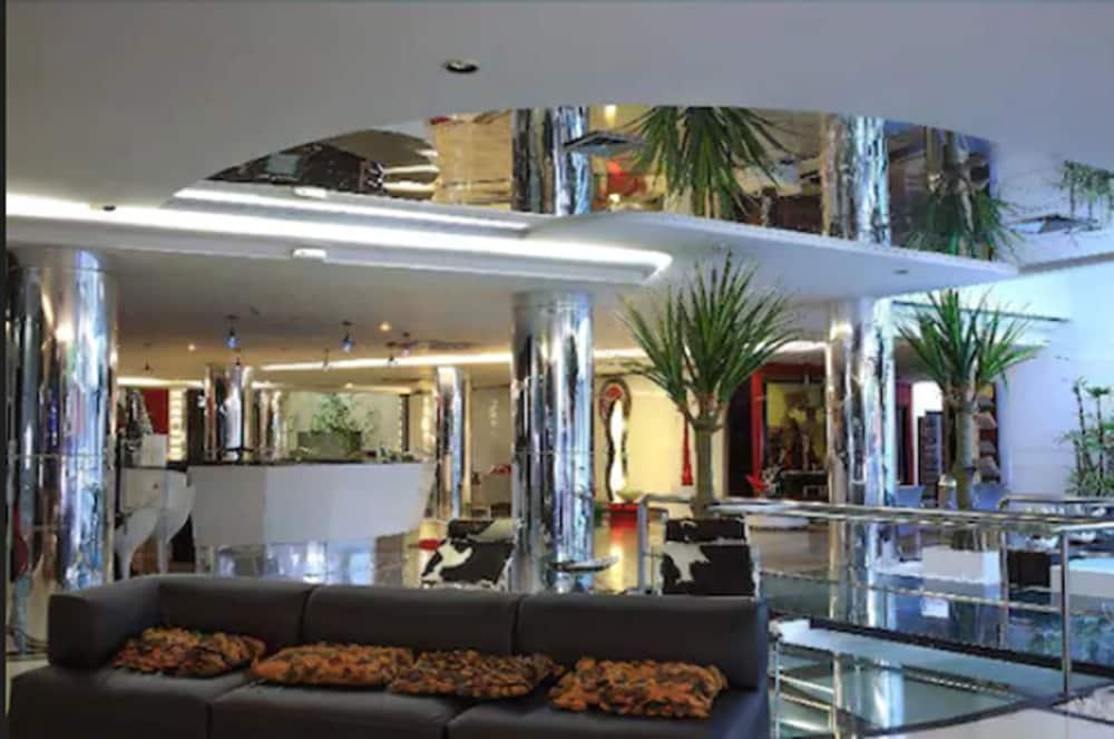 فندق ماناوسفي  دا فينشي هوتل آند كونفينشنز المظهر الخارجي الصورة